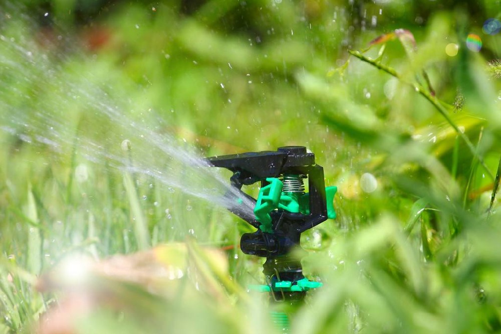 通過(guò)節(jié)水領(lǐng)域研究，為青海農(nóng)牧業(yè)生產(chǎn)提供發(fā)展動(dòng)力